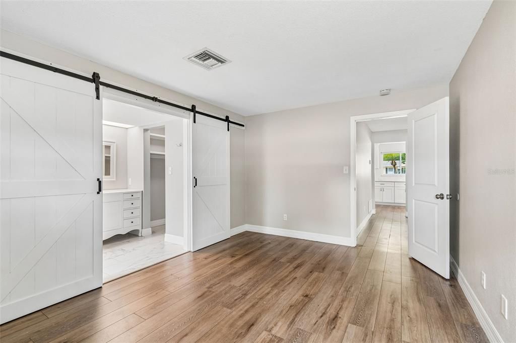 For Sale: $459,900 (3 beds, 2 baths, 1537 Square Feet)
