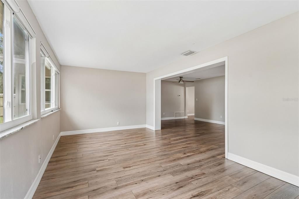 For Sale: $459,900 (3 beds, 2 baths, 1537 Square Feet)