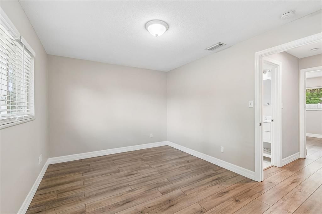 For Sale: $459,900 (3 beds, 2 baths, 1537 Square Feet)