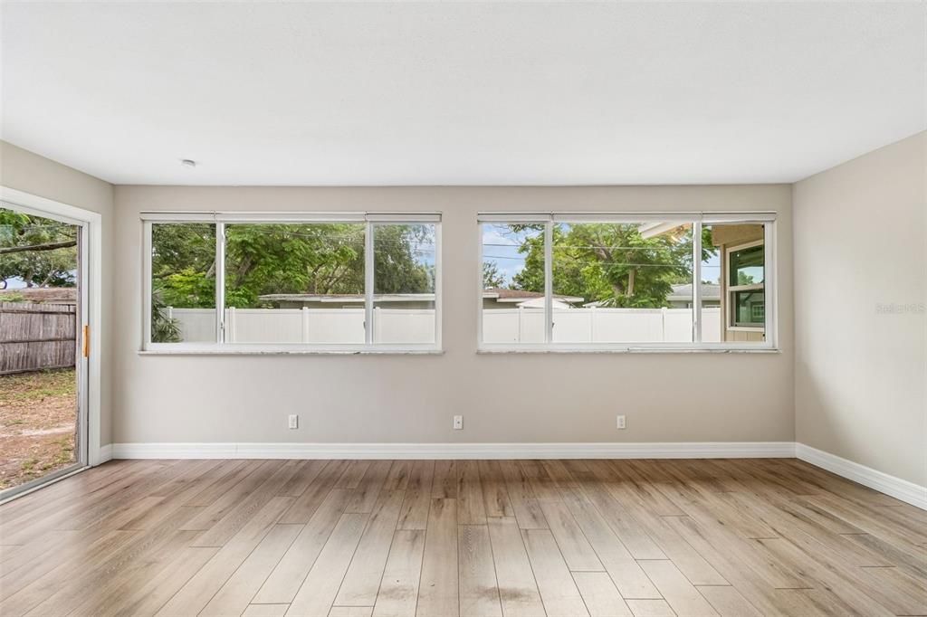 For Sale: $459,900 (3 beds, 2 baths, 1537 Square Feet)