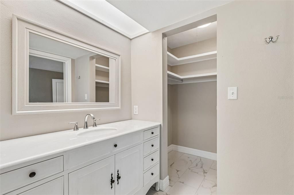 For Sale: $459,900 (3 beds, 2 baths, 1537 Square Feet)