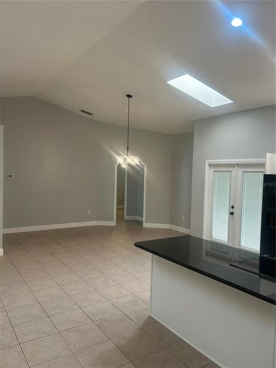 В аренду: $2,900 (3 спален, 2 ванн, 1706 Квадратных фут)