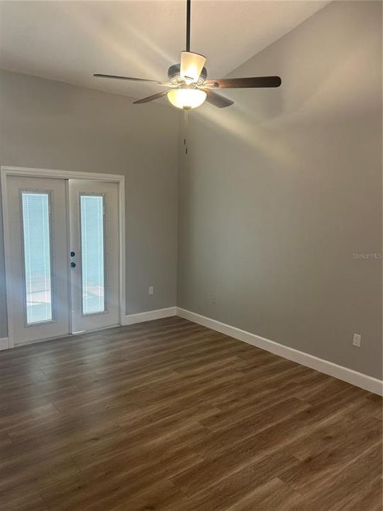 В аренду: $2,900 (3 спален, 2 ванн, 1706 Квадратных фут)