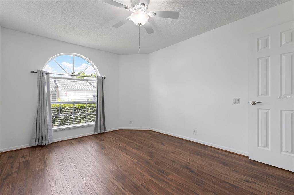 En Venta: $324,900 (3 camas, 2 baños, 1944 Pies cuadrados)