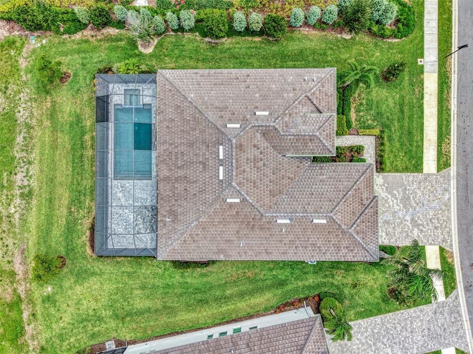 Active With Contract: $863,096 (3 beds, 3 baths, 2651 Square Feet)