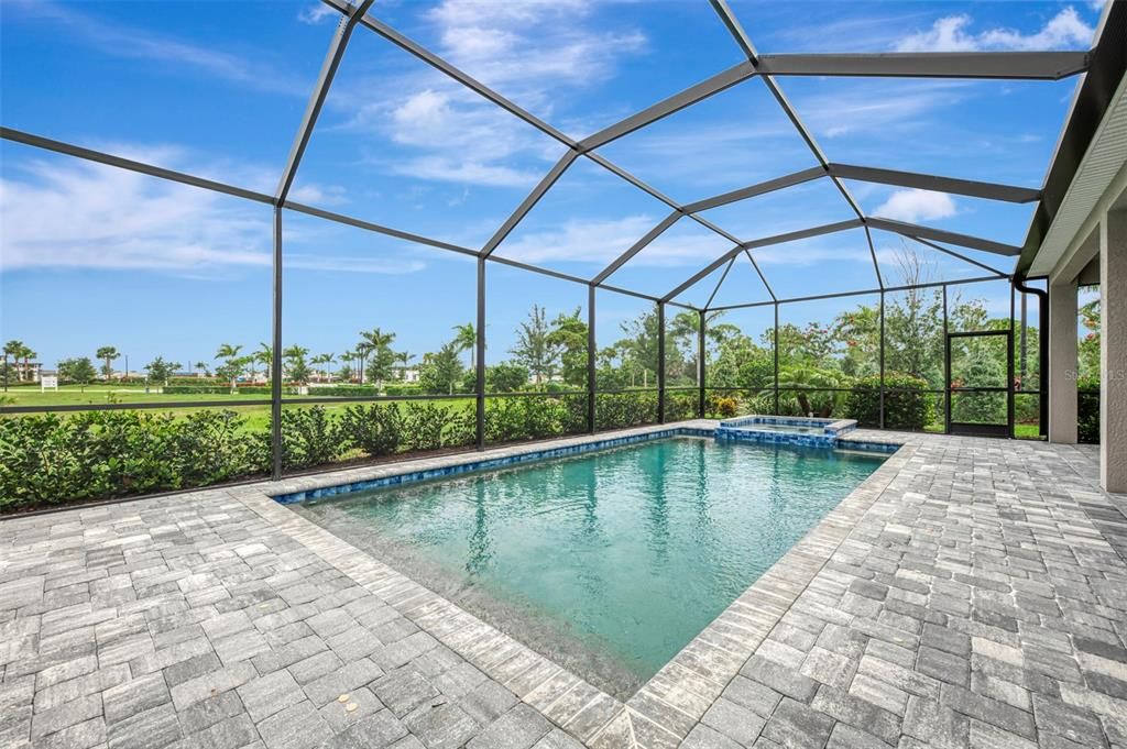 Active With Contract: $863,096 (3 beds, 3 baths, 2651 Square Feet)