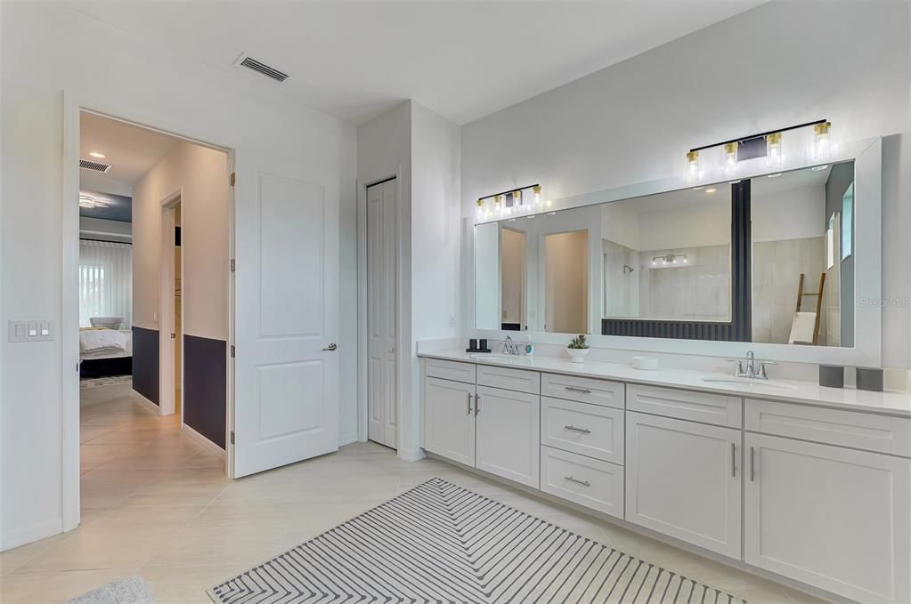 Active With Contract: $863,096 (3 beds, 3 baths, 2651 Square Feet)