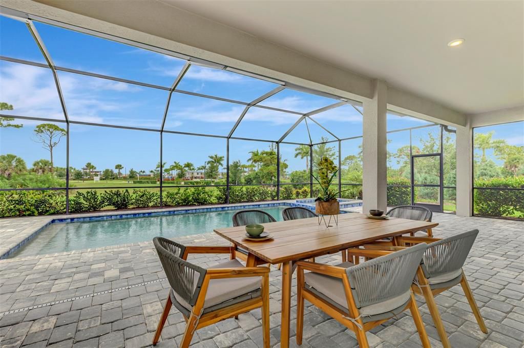 Active With Contract: $863,096 (3 beds, 3 baths, 2651 Square Feet)