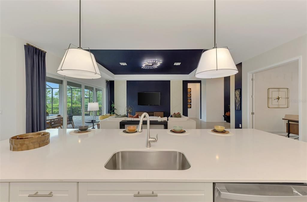 Active With Contract: $863,096 (3 beds, 3 baths, 2651 Square Feet)