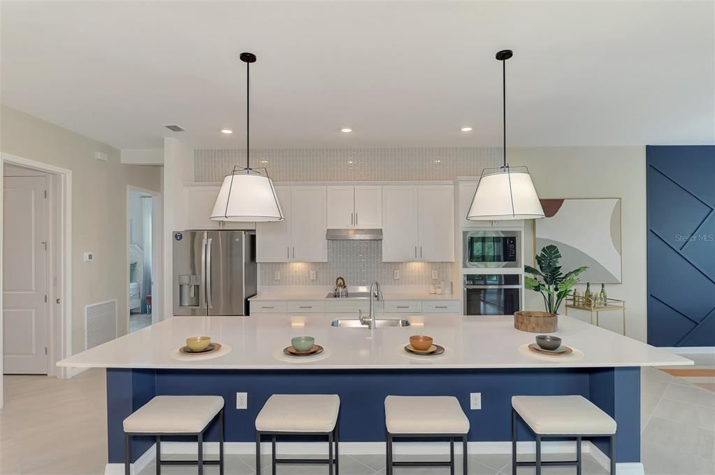 Active With Contract: $863,096 (3 beds, 3 baths, 2651 Square Feet)