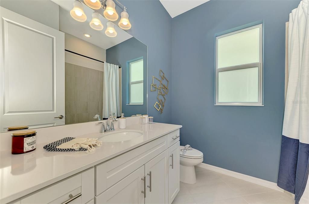 Active With Contract: $863,096 (3 beds, 3 baths, 2651 Square Feet)