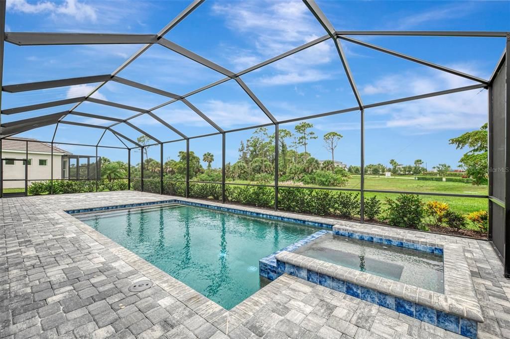 Active With Contract: $863,096 (3 beds, 3 baths, 2651 Square Feet)