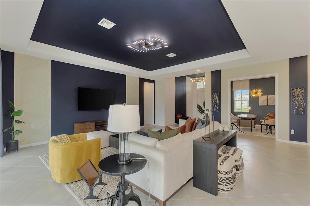 Active With Contract: $863,096 (3 beds, 3 baths, 2651 Square Feet)