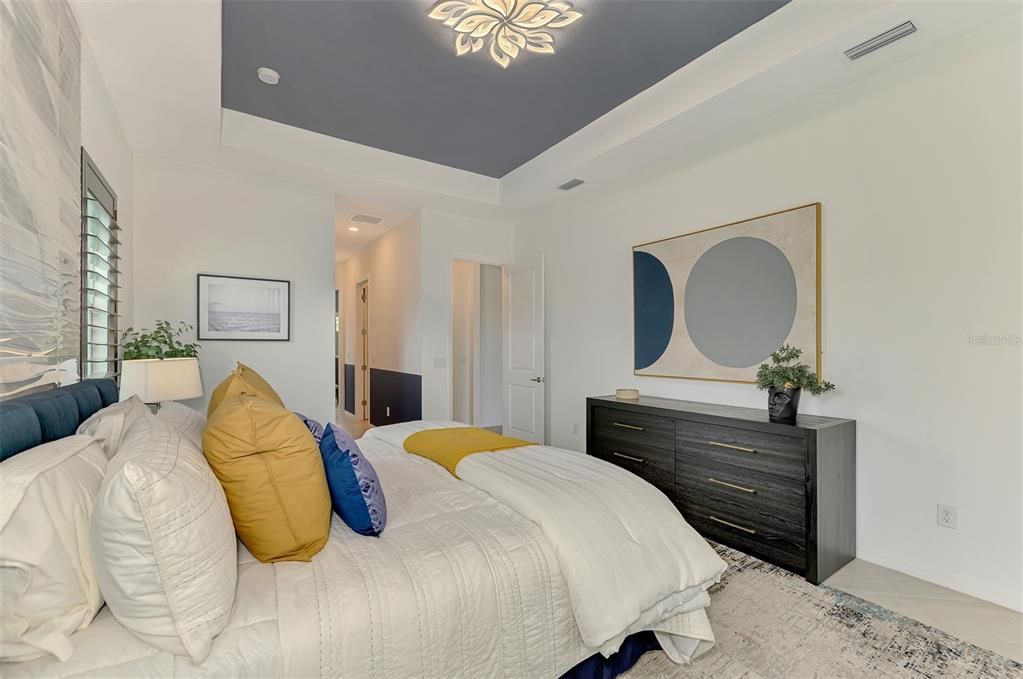 Active With Contract: $863,096 (3 beds, 3 baths, 2651 Square Feet)