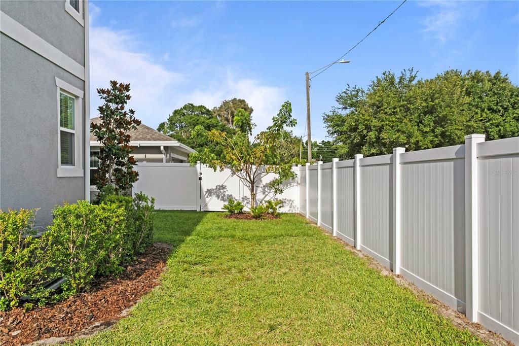 For Sale: $895,000 (4 beds, 3 baths, 2192 Square Feet)