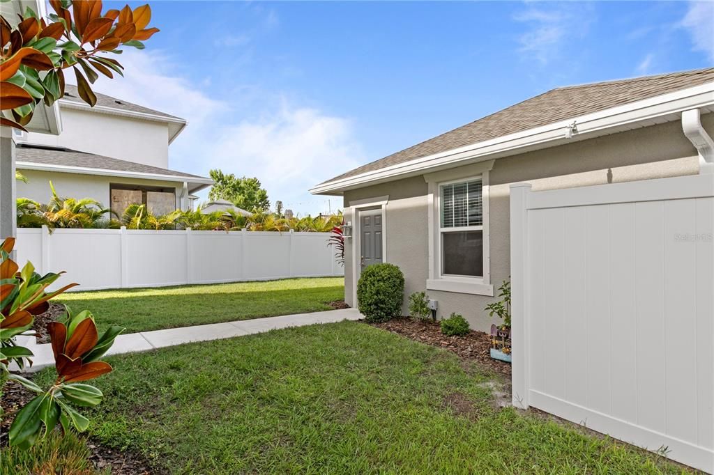 For Sale: $895,000 (4 beds, 3 baths, 2192 Square Feet)