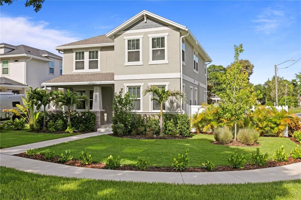 For Sale: $895,000 (4 beds, 3 baths, 2192 Square Feet)