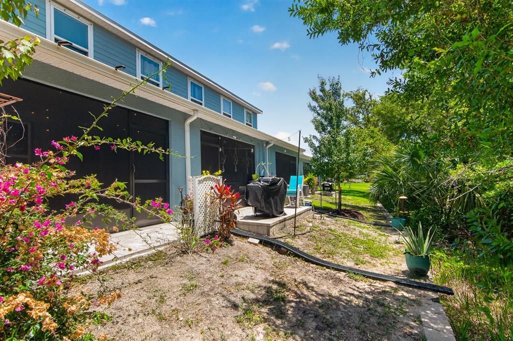 For Sale: $289,999 (3 beds, 2 baths, 1440 Square Feet)