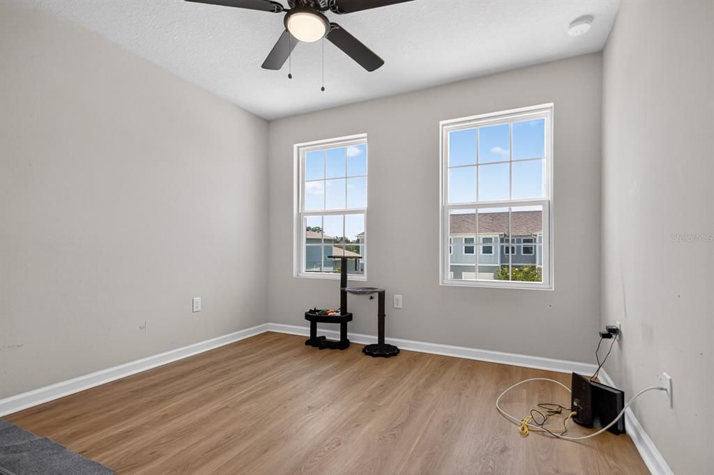 For Sale: $289,999 (3 beds, 2 baths, 1440 Square Feet)