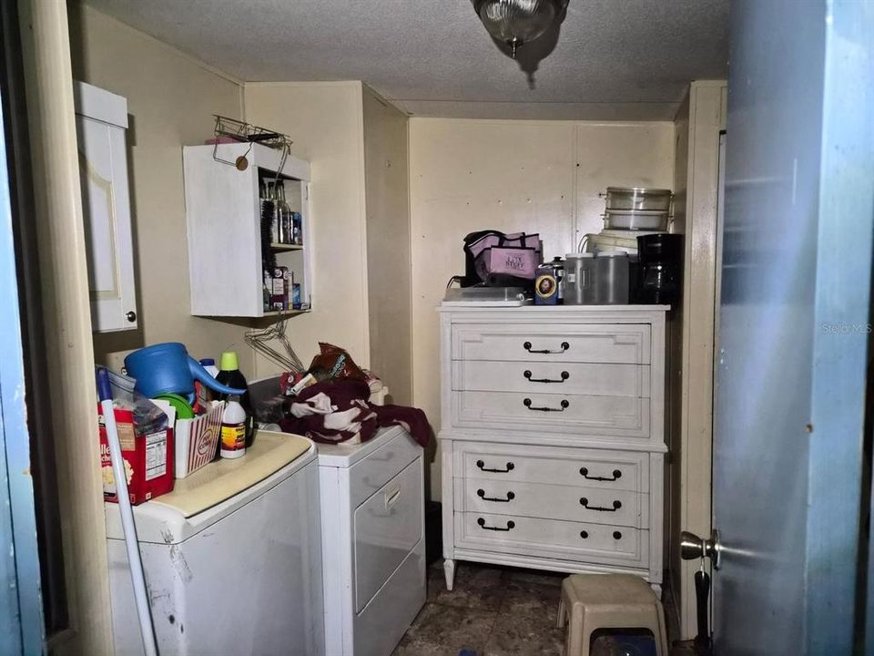На продажу: $168,900 (4 спален, 3 ванн, 1848 Квадратных фут)