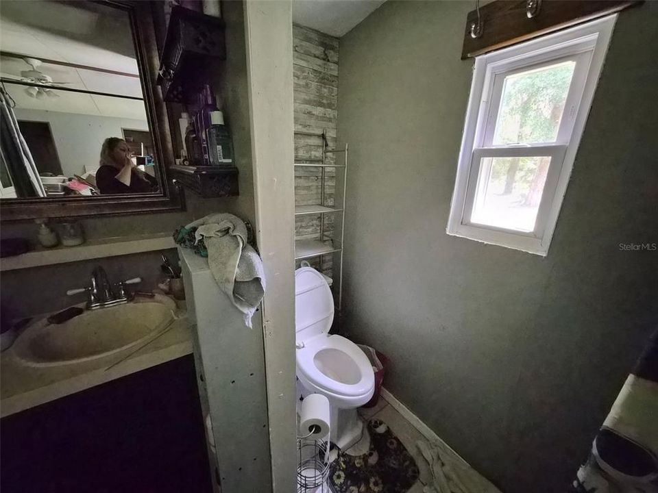 На продажу: $168,900 (4 спален, 3 ванн, 1848 Квадратных фут)