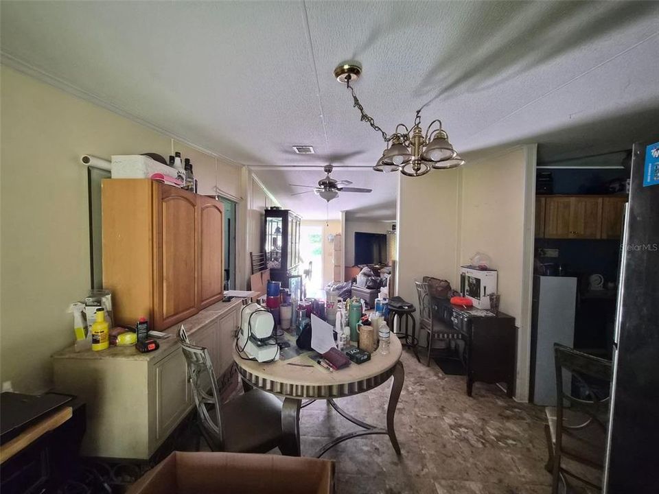 На продажу: $168,900 (4 спален, 3 ванн, 1848 Квадратных фут)