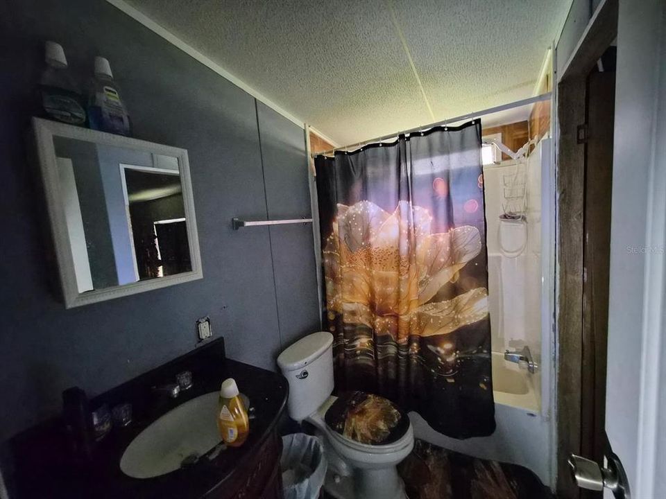 На продажу: $168,900 (4 спален, 3 ванн, 1848 Квадратных фут)
