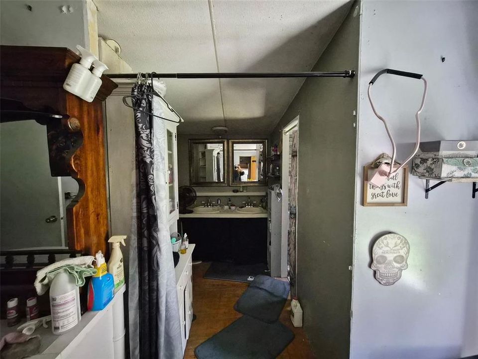 На продажу: $168,900 (4 спален, 3 ванн, 1848 Квадратных фут)