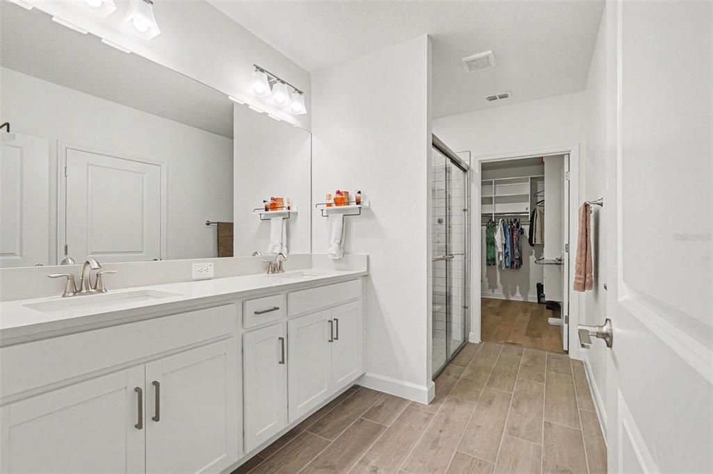 For Sale: $339,000 (2 beds, 2 baths, 1747 Square Feet)