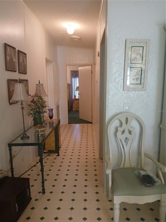 For Sale: $225,000 (2 beds, 2 baths, 1296 Square Feet)