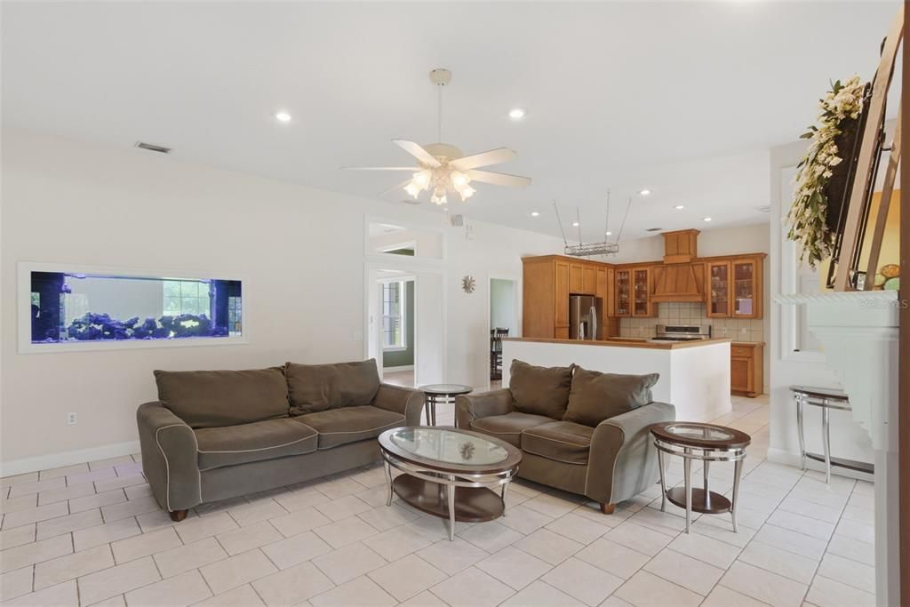 For Sale: $799,500 (3 beds, 2 baths, 2294 Square Feet)