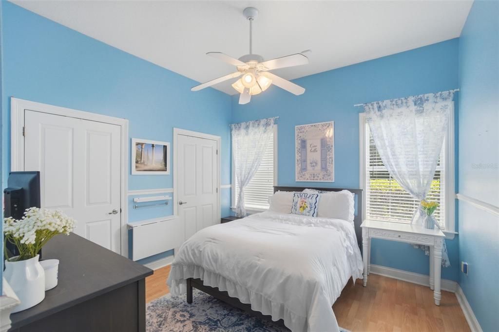 For Sale: $799,500 (3 beds, 2 baths, 2294 Square Feet)
