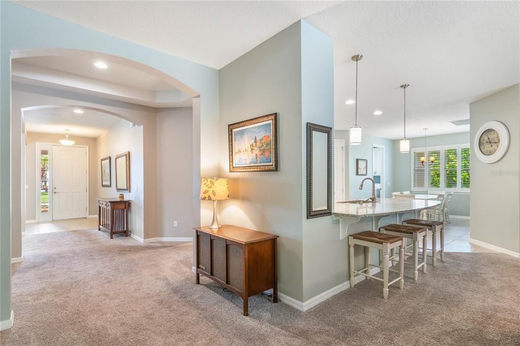 En Venta: $774,900 (4 camas, 3 baños, 2814 Pies cuadrados)