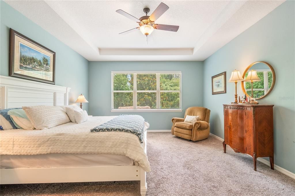 En Venta: $774,900 (4 camas, 3 baños, 2814 Pies cuadrados)