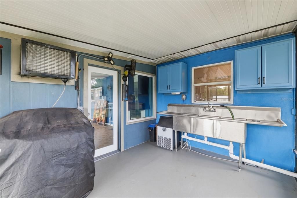 For Sale: $319,000 (3 beds, 2 baths, 1522 Square Feet)
