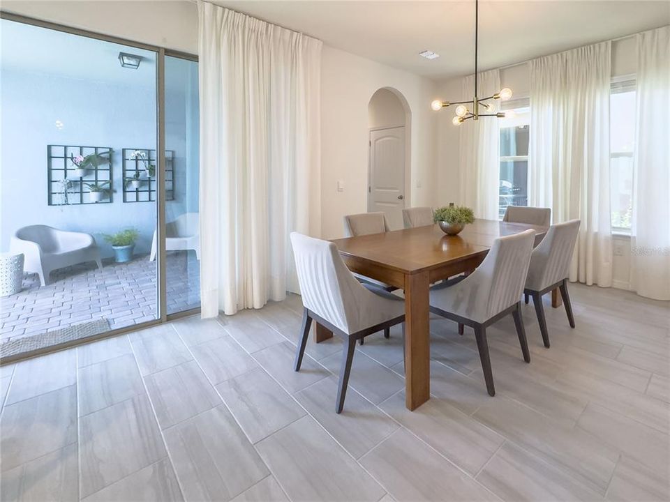 En Venta: $560,000 (3 camas, 2 baños, 2216 Pies cuadrados)