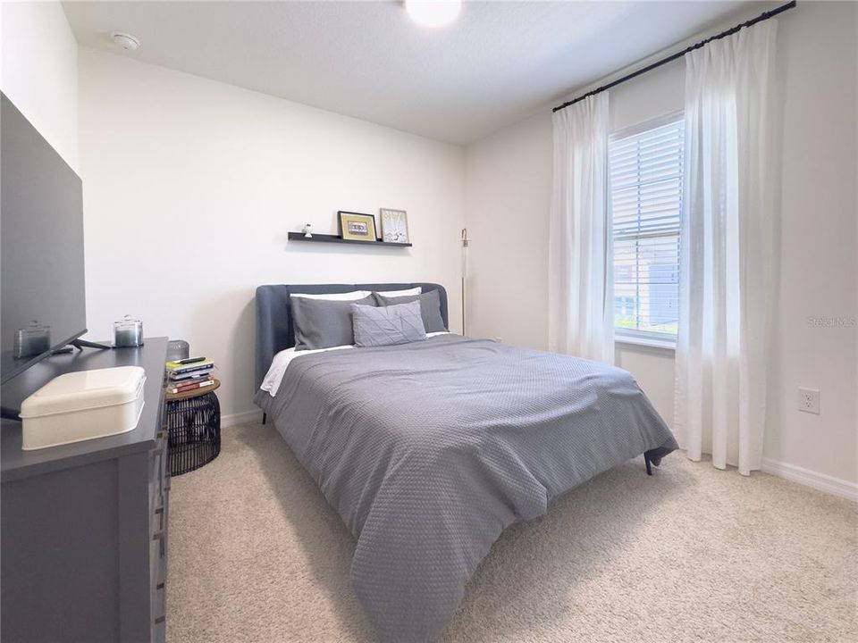 En Venta: $560,000 (3 camas, 2 baños, 2216 Pies cuadrados)