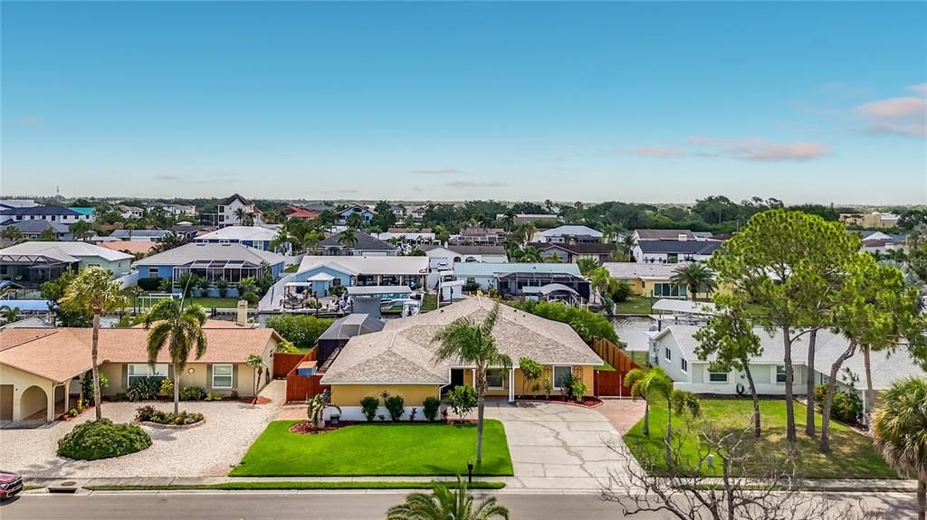 En Venta: $925,000 (4 camas, 3 baños, 2989 Pies cuadrados)