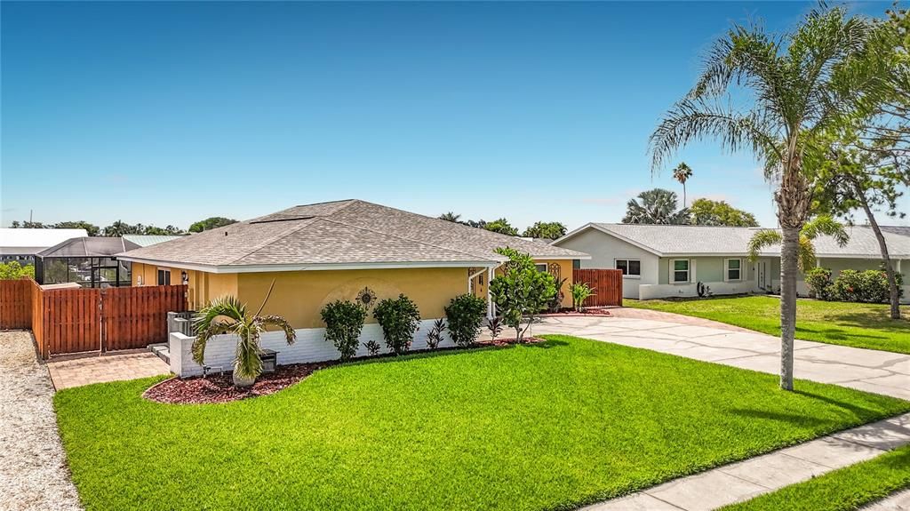 En Venta: $925,000 (4 camas, 3 baños, 2989 Pies cuadrados)