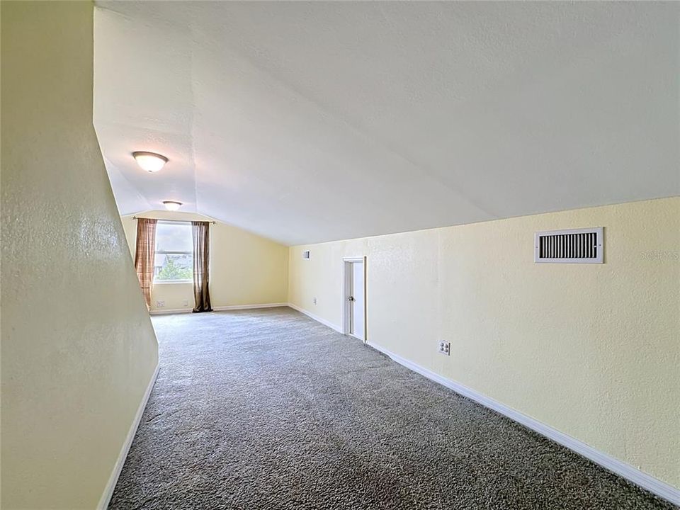 En Venta: $925,000 (4 camas, 3 baños, 2989 Pies cuadrados)