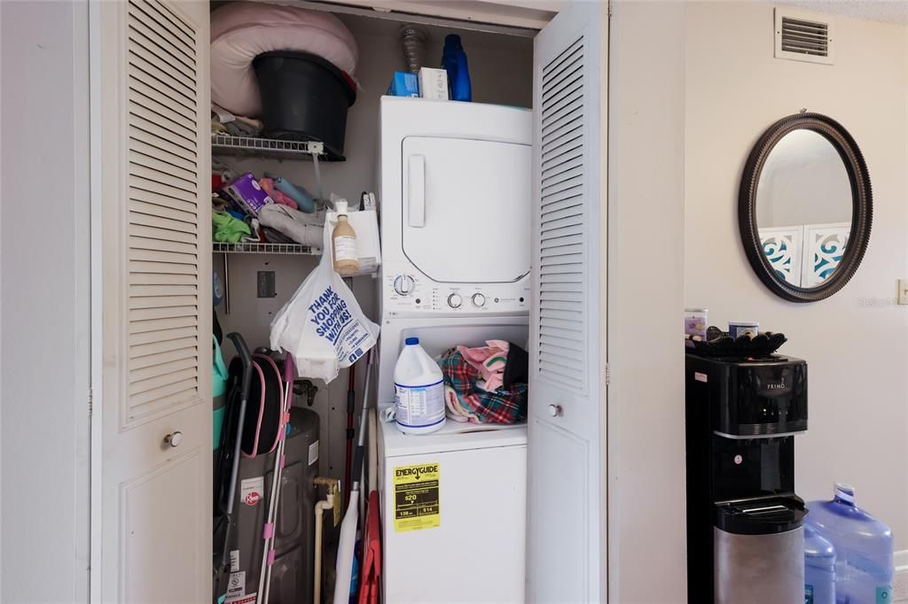 For Sale: $140,000 (2 beds, 2 baths, 925 Square Feet)