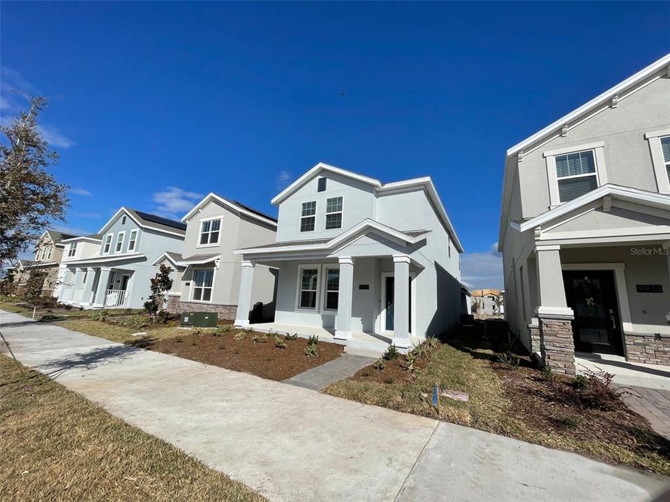 For Rent: $2,795 (3 beds, 2 baths, 1982 Square Feet)