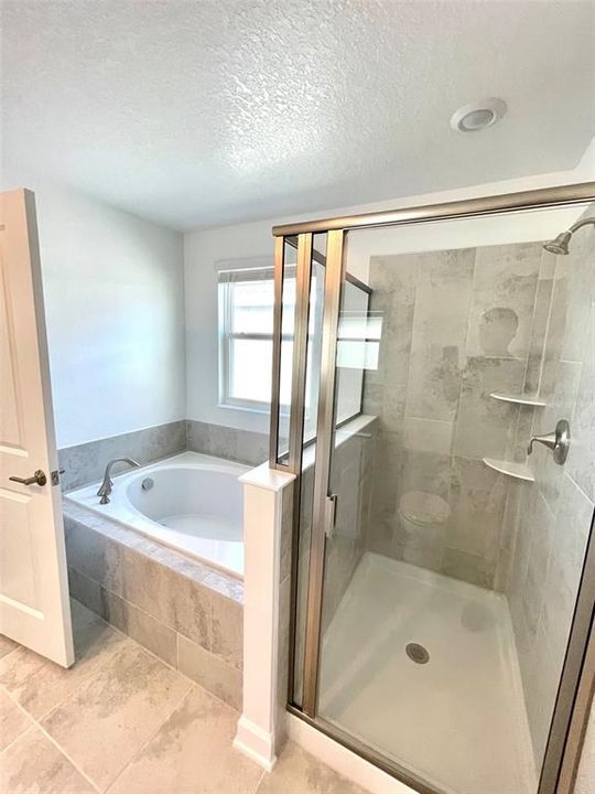 For Rent: $2,795 (3 beds, 2 baths, 1982 Square Feet)