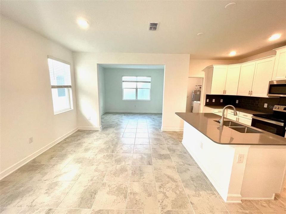 For Rent: $2,795 (3 beds, 2 baths, 1982 Square Feet)