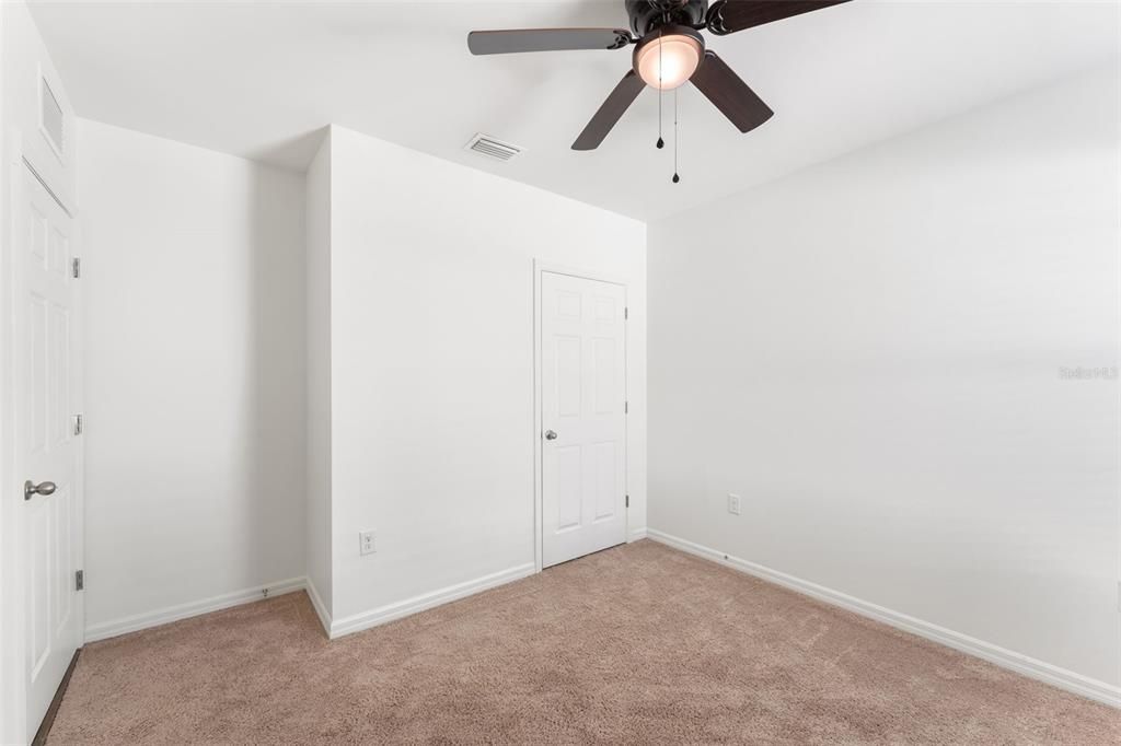 For Rent: $2,350 (4 beds, 2 baths, 1828 Square Feet)