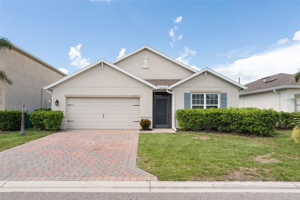 For Rent: $2,350 (4 beds, 2 baths, 1828 Square Feet)