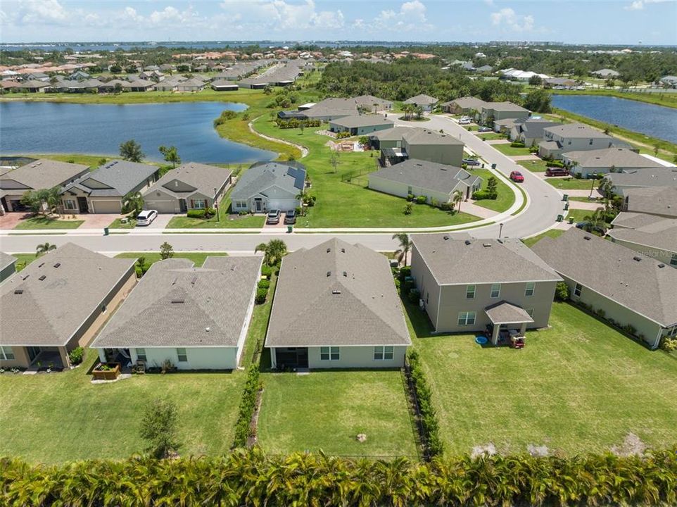 For Rent: $2,350 (4 beds, 2 baths, 1828 Square Feet)