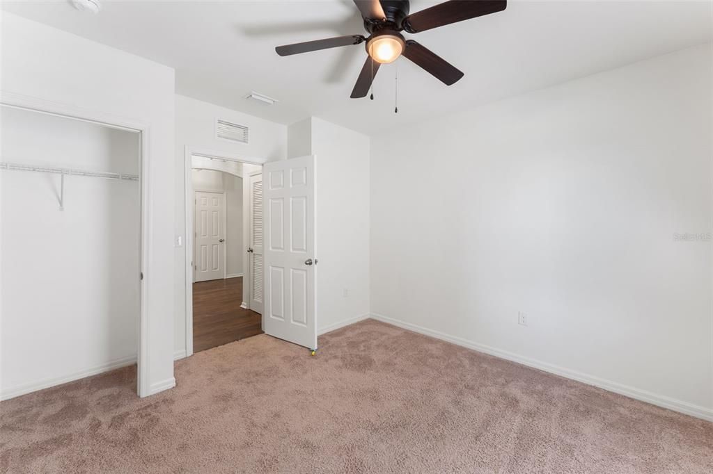 For Rent: $2,350 (4 beds, 2 baths, 1828 Square Feet)