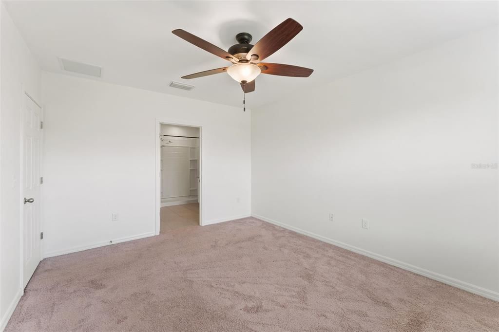 For Rent: $2,350 (4 beds, 2 baths, 1828 Square Feet)