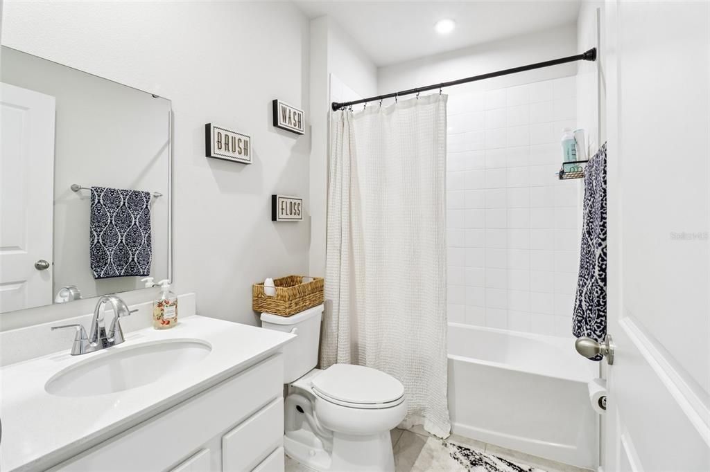 На продажу: $315,000 (4 спален, 2 ванн, 1722 Квадратных фут)